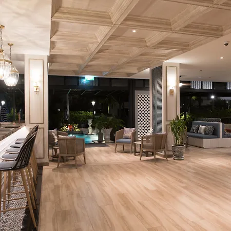 Sawaddi Patong Resort & Spa By Tolani-2