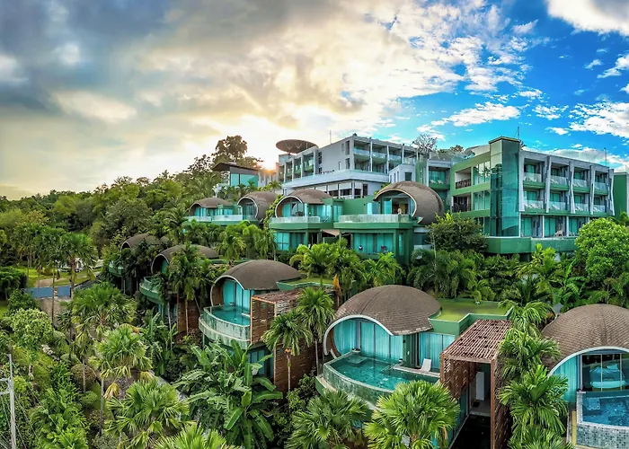 Crest Resort & Pool Villas - Sha Extra Plus Patong